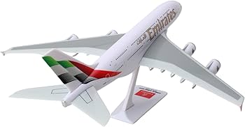 Amazon | Daron SKYMARKS B A380 ｴﾐﾚｰﾂ 1/250 SKR4006 | プラモデル 通販